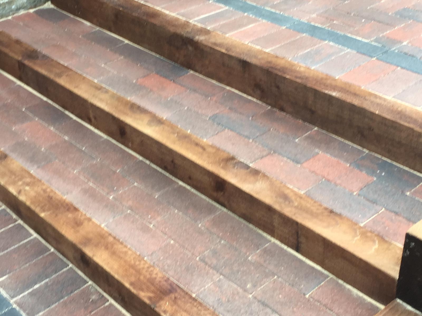 Garden wall, steps and edging built by JRB Block Paving in Swindon